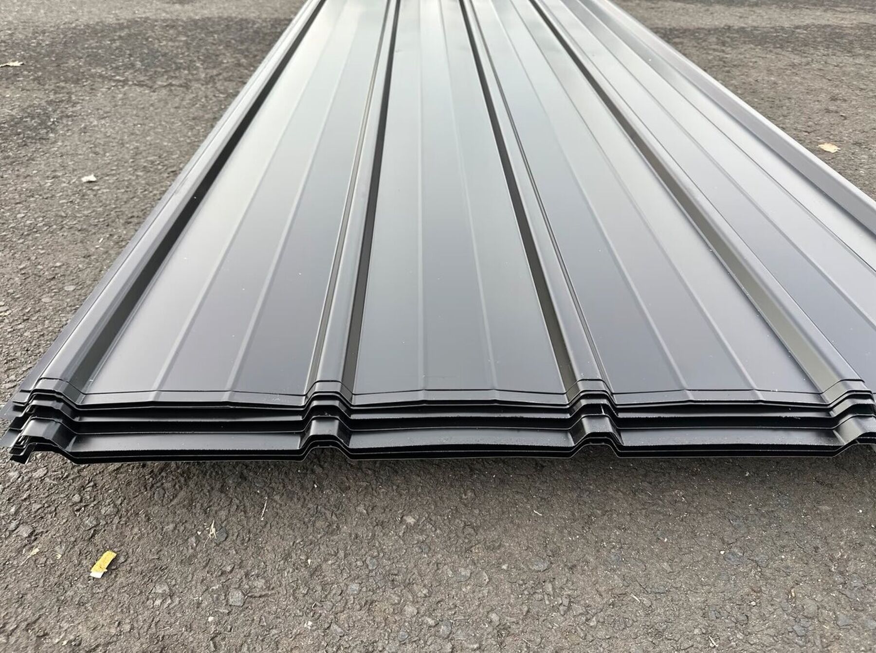 131,97 m² Trapezblech Sonderposten 300 cm Schwarz DP 20/220 131,97 m² Trapezblech Sonderposten 300 cm Schwarz DP 20/220