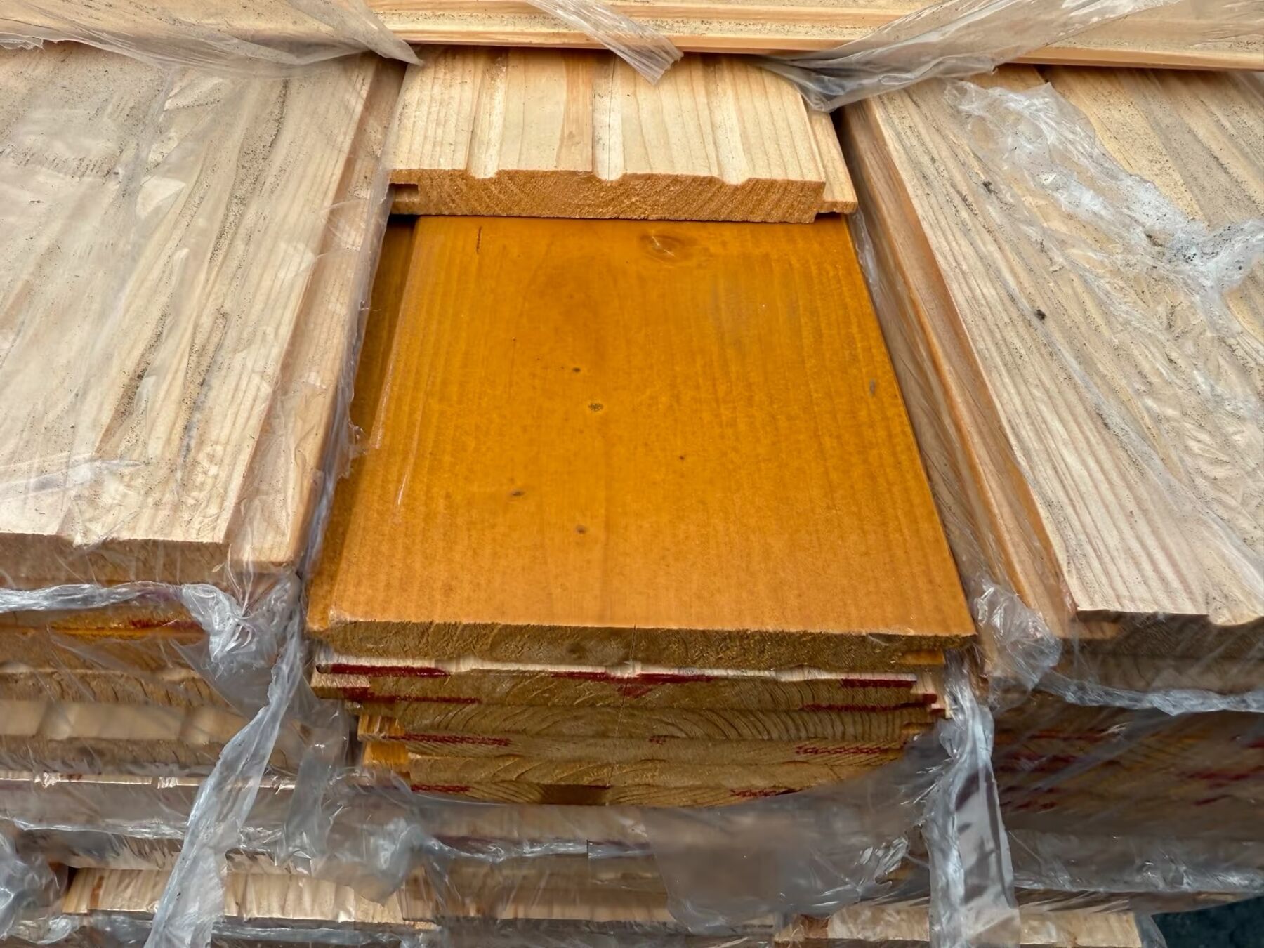 Holz, Schnittholz, Hartholz, Sperrholz, Gebeiztes Holz
