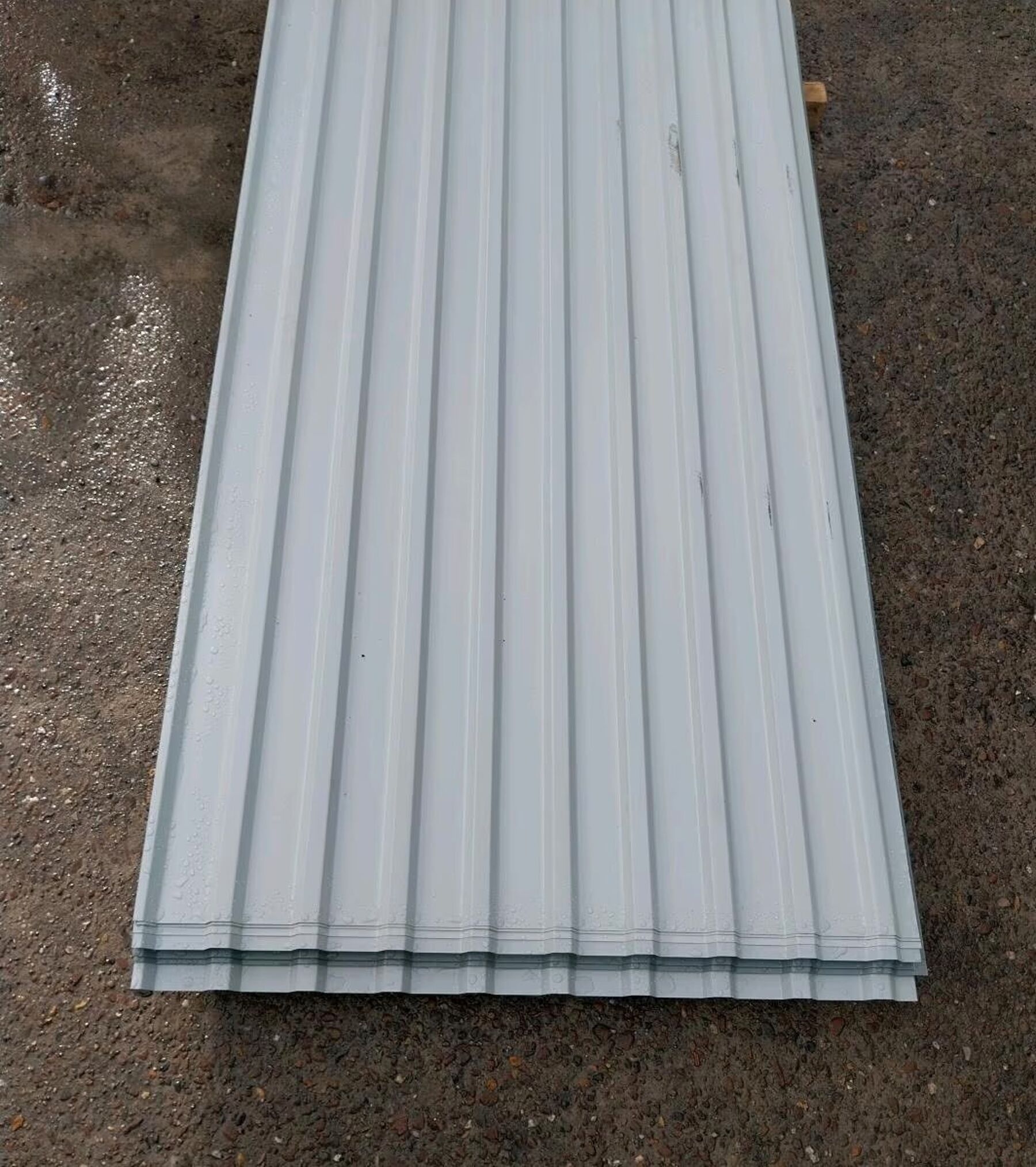 77,76 m² Trapezblech Sonderposten 200 cm Weiß DP 20/65 77,76 m² Trapezblech Sonderposten 200 cm Weiß DP 20/65