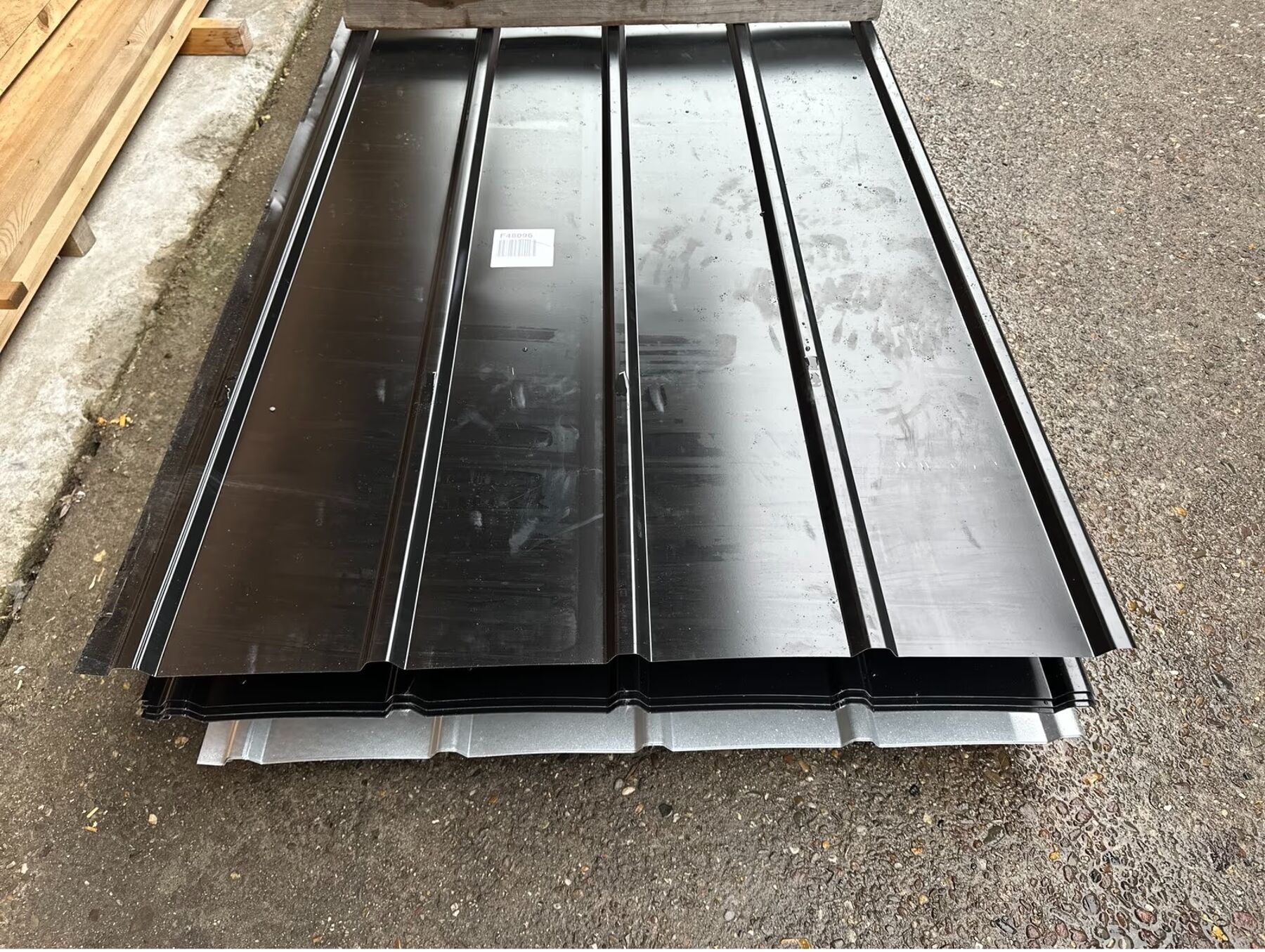 47,37 m² Trapezblech Sonderposten 300 cm Schwarz DP 20/220