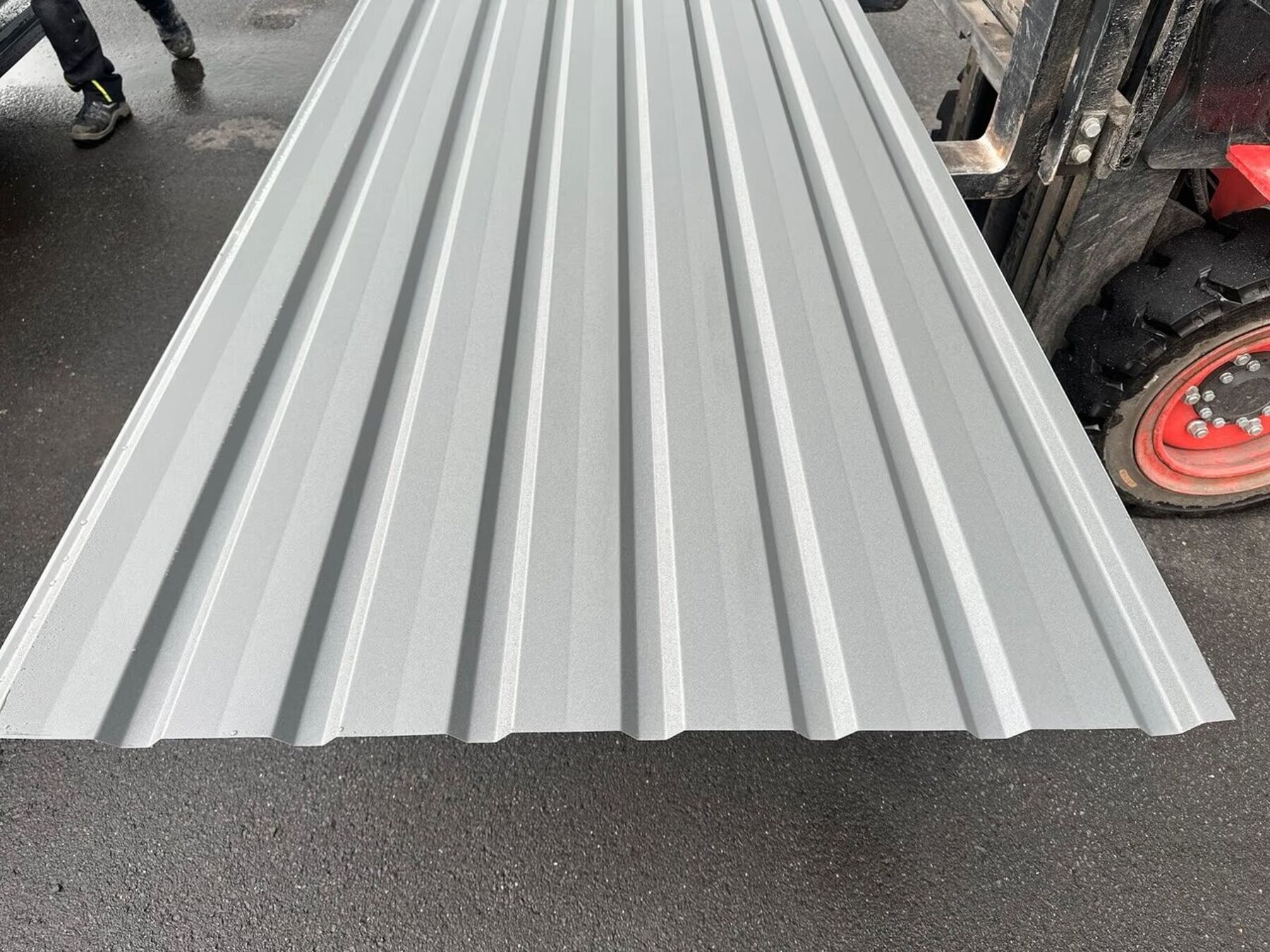 33,60 m² Wandblech Sonderposten 3000 cm Alu-Zink DP 20/100 33,60 m² Wandblech Sonderposten 3000 cm Alu-Zink DP 20/100