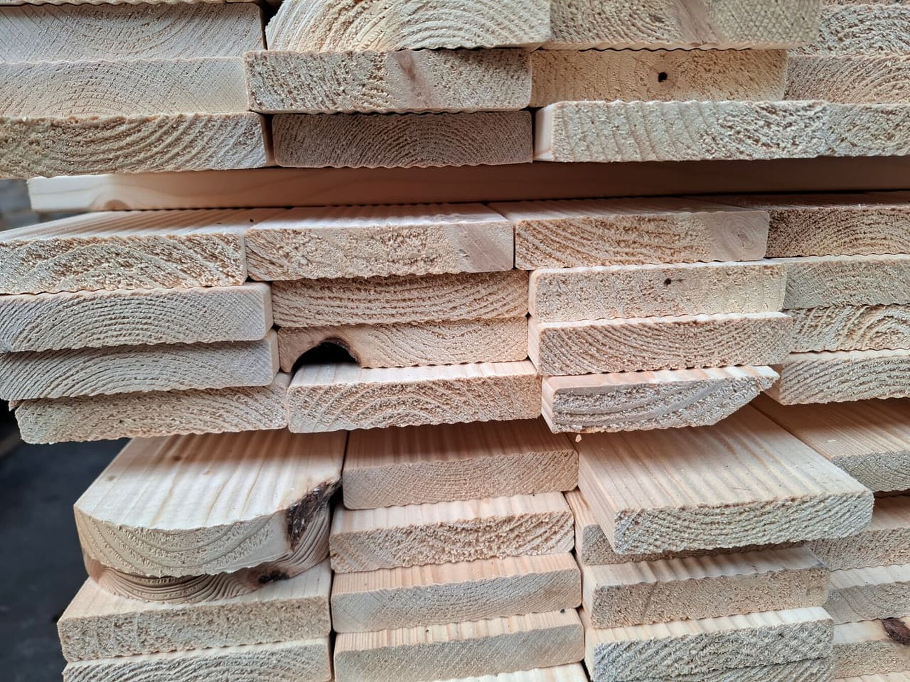 39,91 m² Fichte Holzbretter Glattkantbretter, 17x90x880 mm