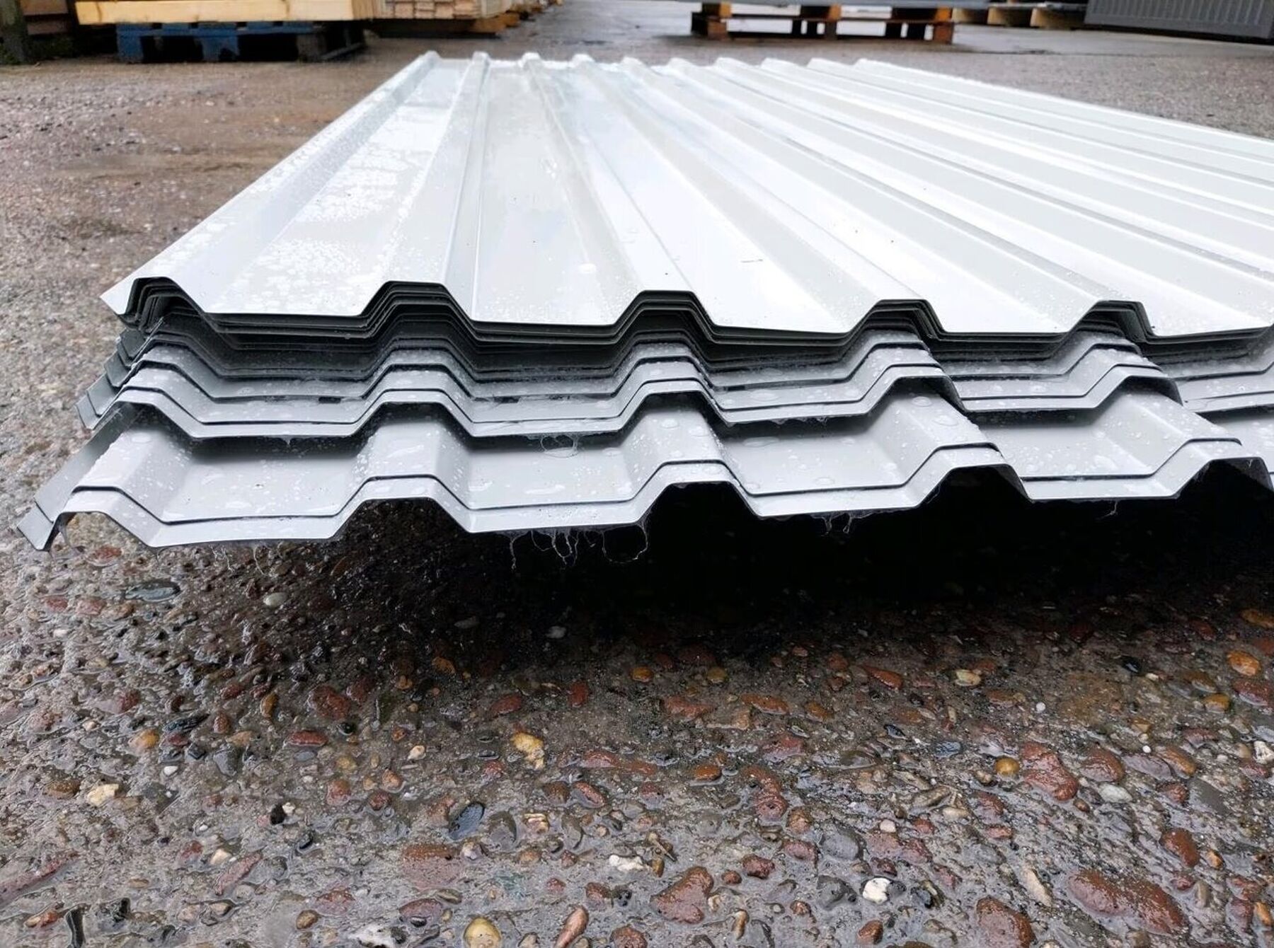 51,84 m² Trapezblech Sonderposten 200 cm Weiß mit Vlies DP 20/65