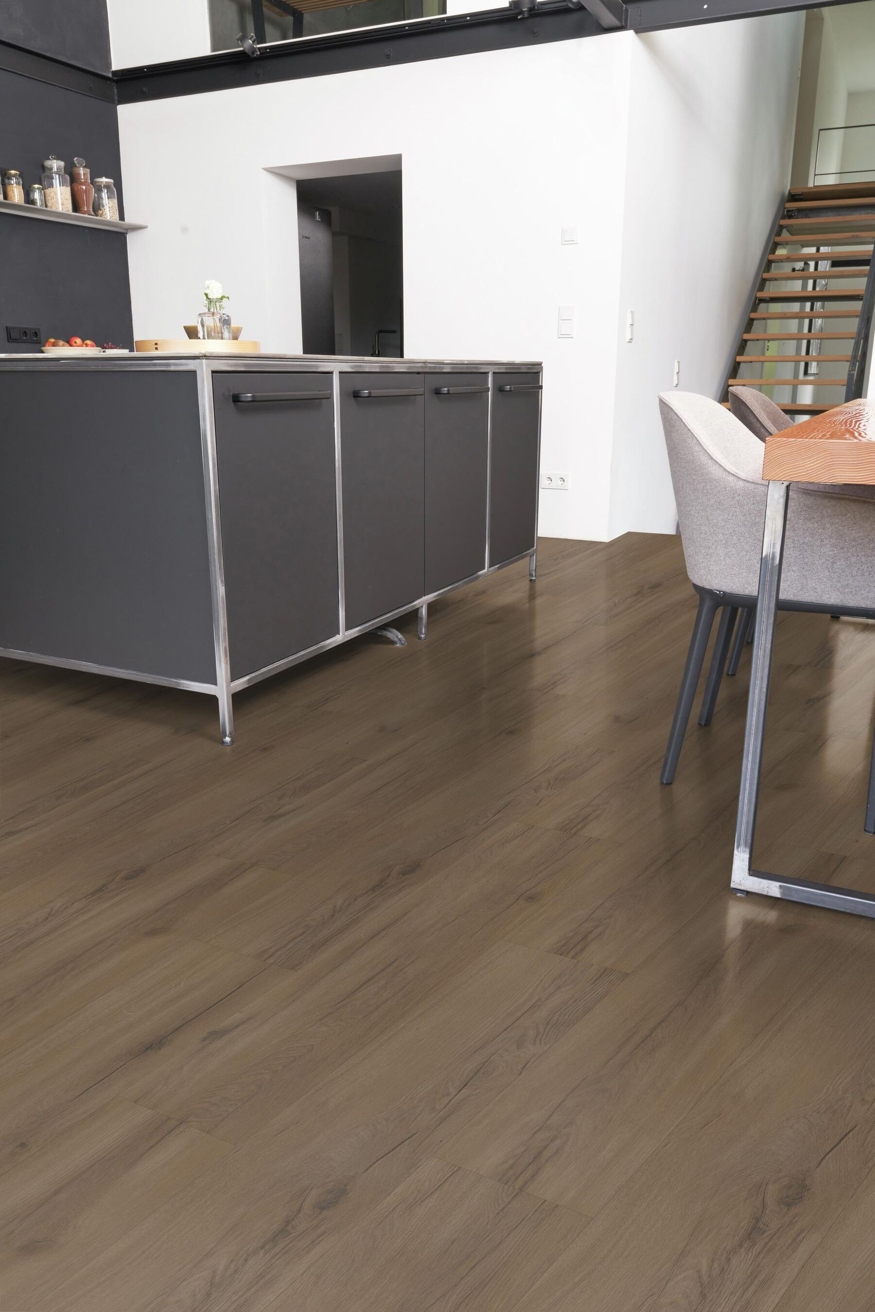 Klick-Vinylboden Eiche Rustic Dark inkl. Trittschalldämmung