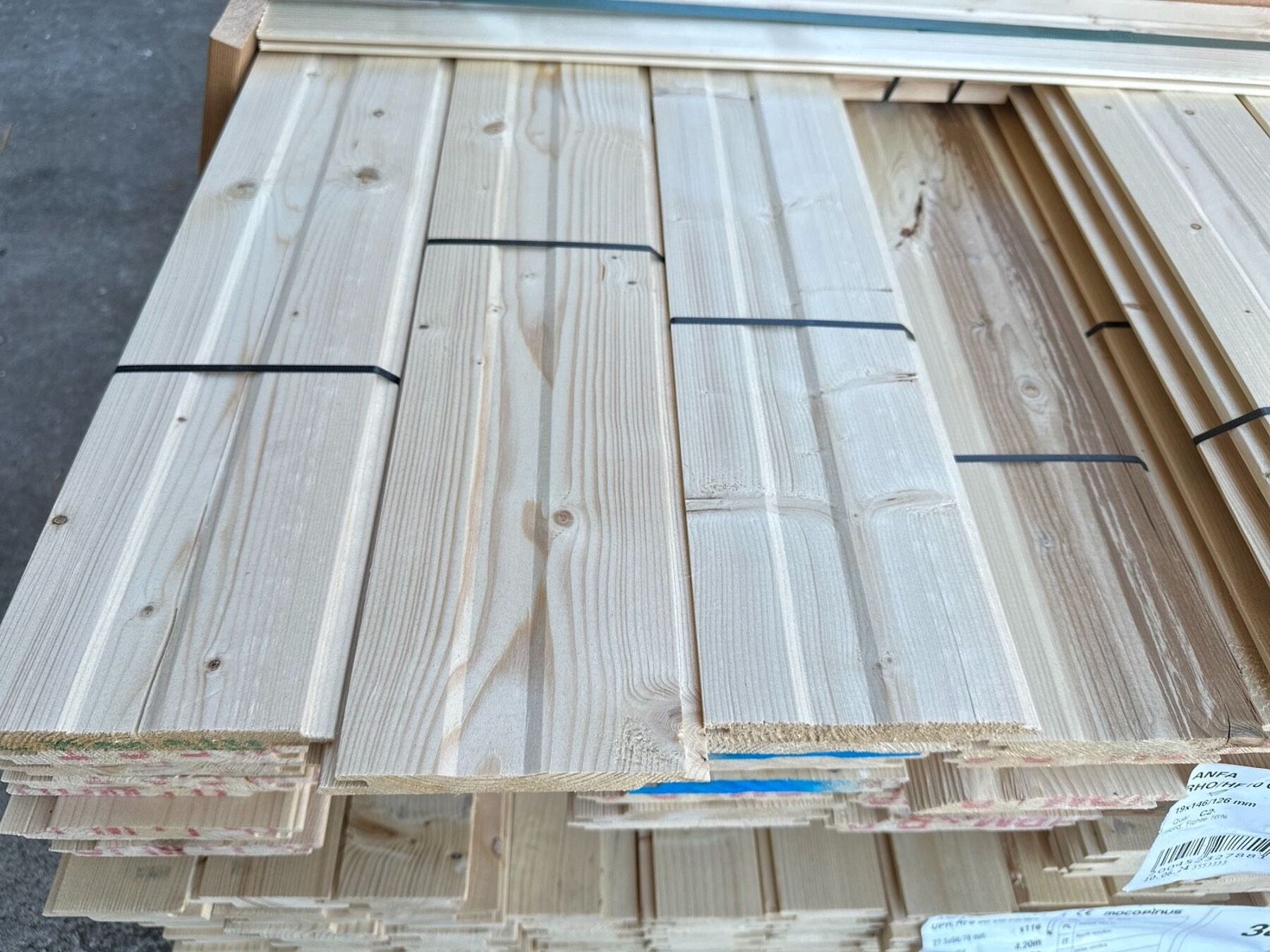 41 m² Nordische Fichte Profilholz Nut+Feder, 19x146x4200 mm