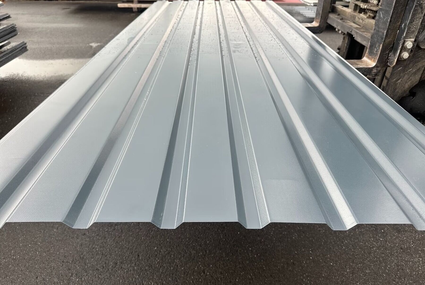43,68 m² Wandblech Sonderposten 3000 cm Anthrazit DP 20/100