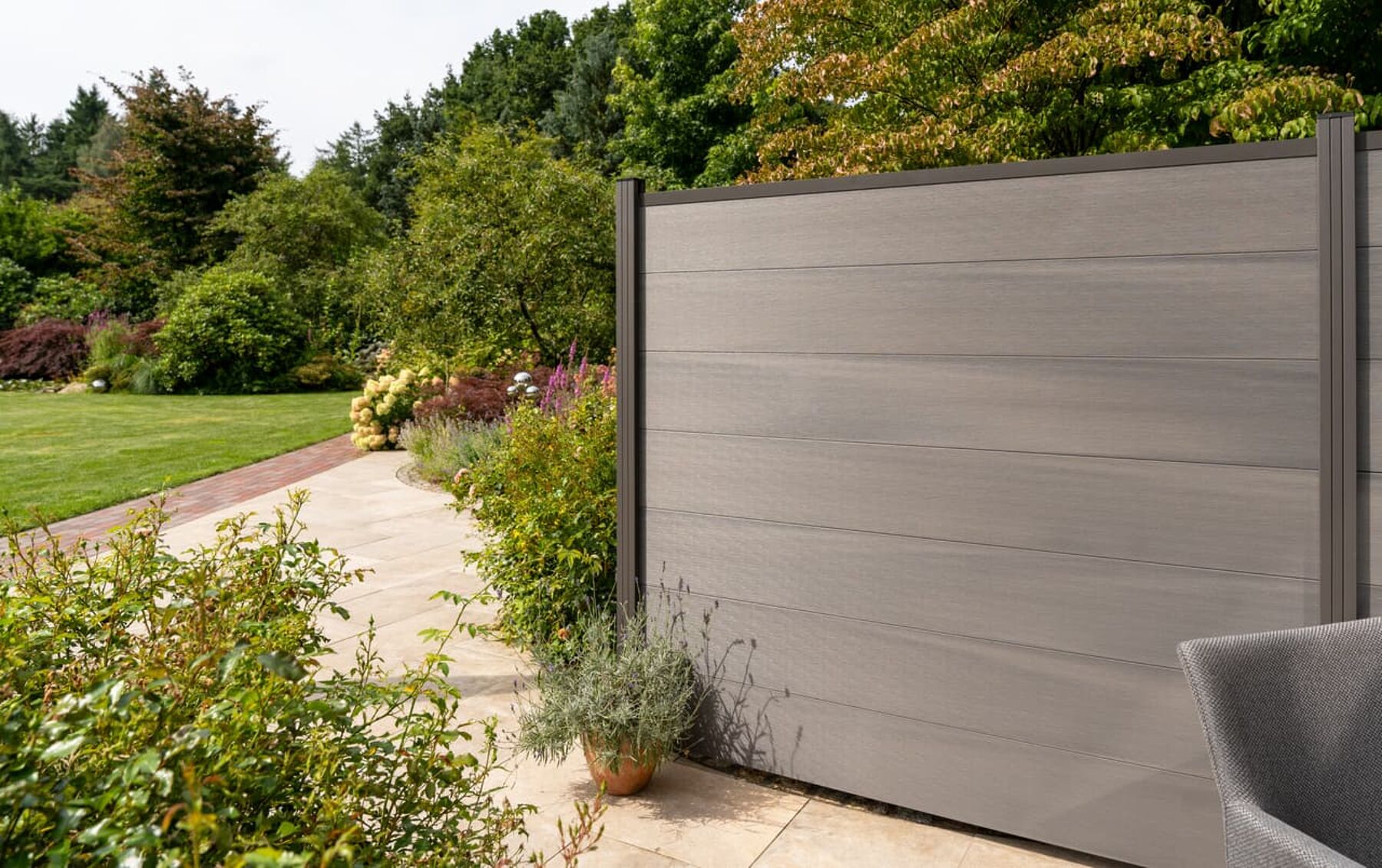Gartenzaun, Paneelzaun, Aluminium, Grauer Zaun, Sichtschutz