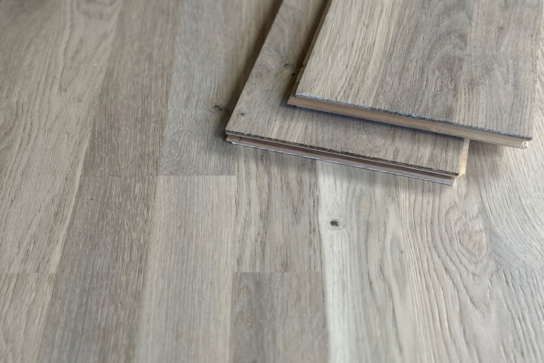 Parkett Eiche Schiffsboden Eco weiß lackiert, 2390 x 198 x 14 mm