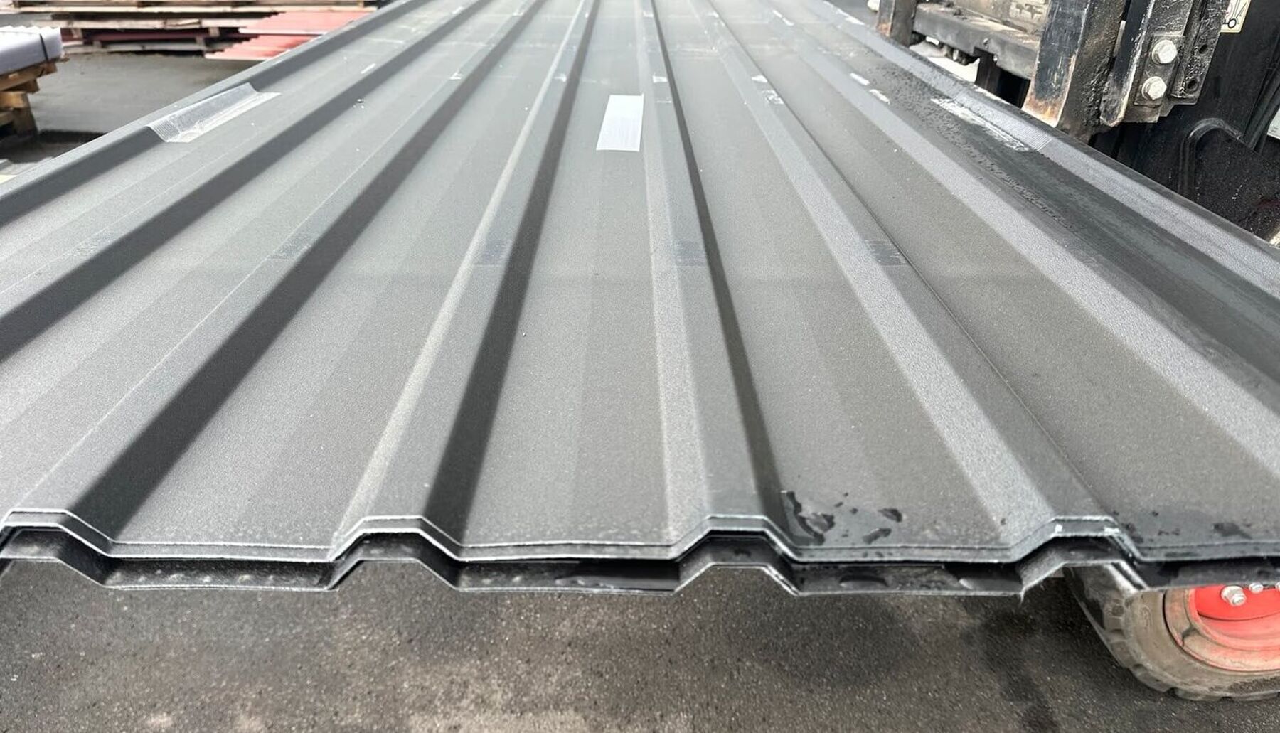 40,32 m² Trapezblech Sonderposten 300 cm Schwarz mit Vlies DP 20/100 Haus, Wohnen, Dach, Fußboden, Aluminium
