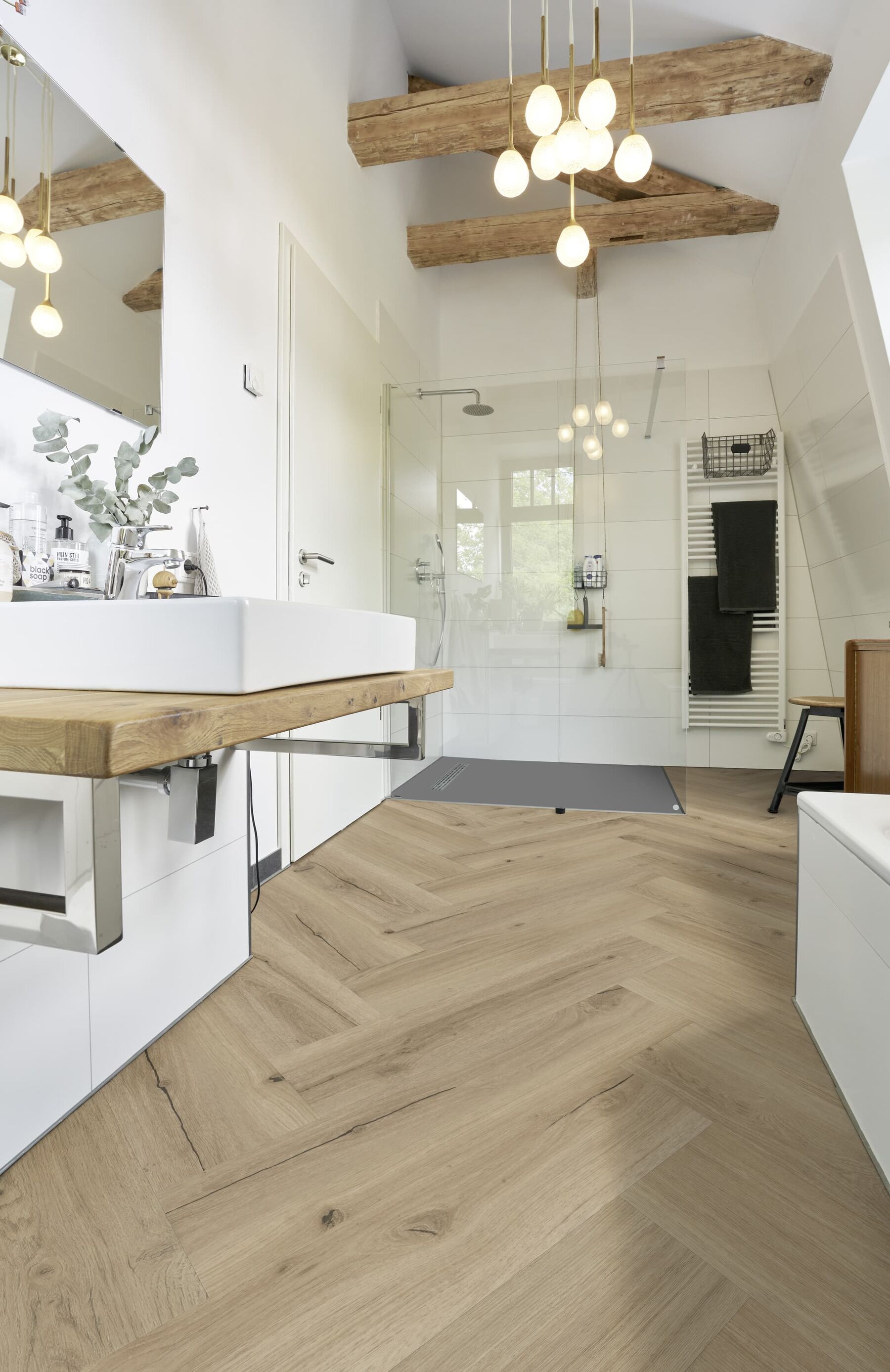 Klick-Vinylboden Fischgrät-Design Eiche New York inkl. Trittschalldämmung