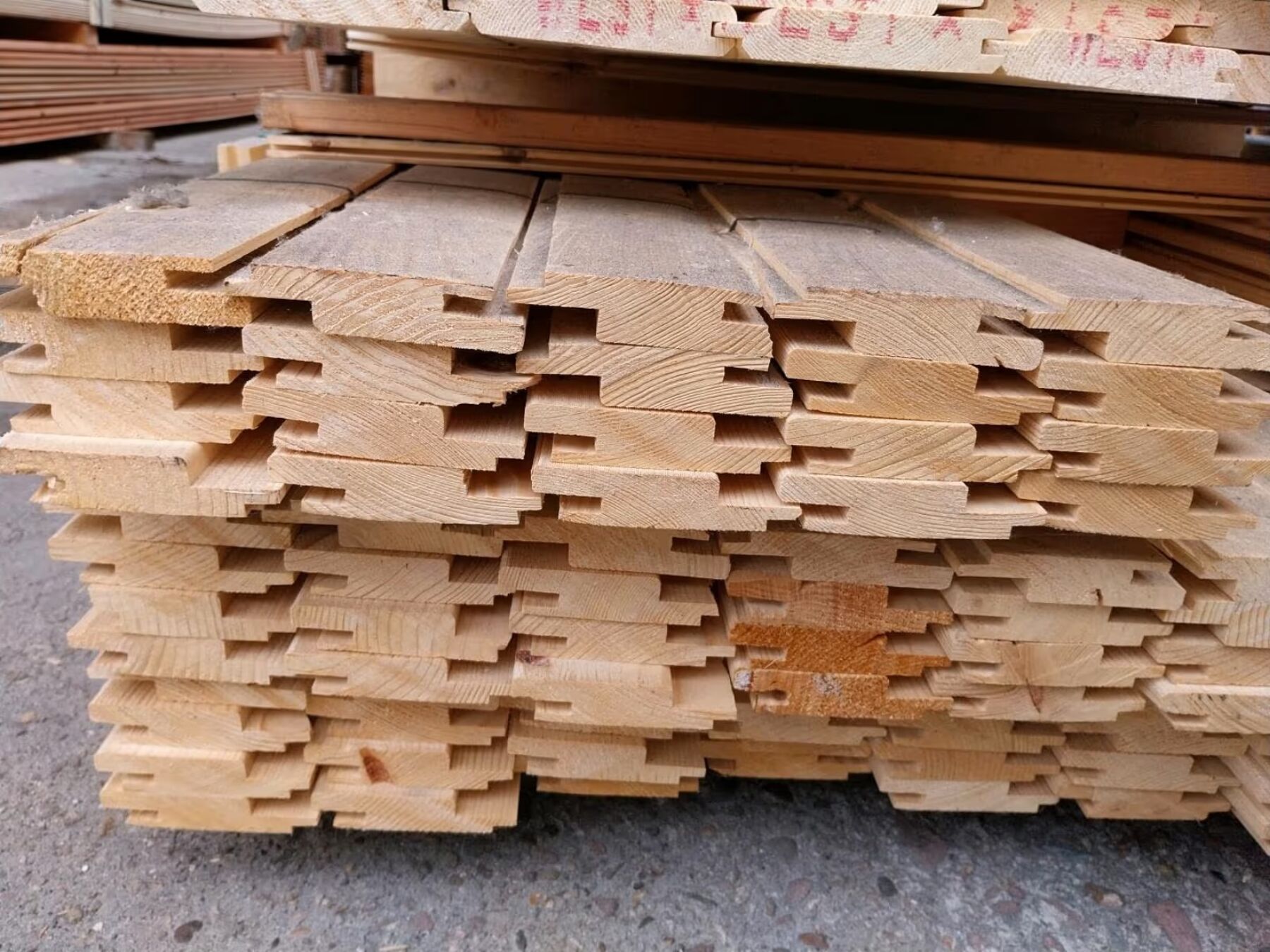 31 m² Nordische Fichte Profilholz Nut und Feder, 21x96x5700 mm 