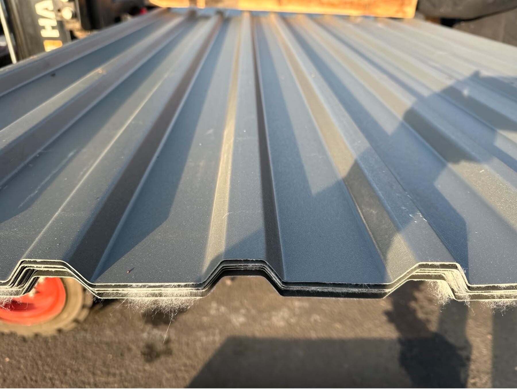 35,64 m² Trapezblech Sonderposten 300 cm Grau mit Vlies DP 20-65