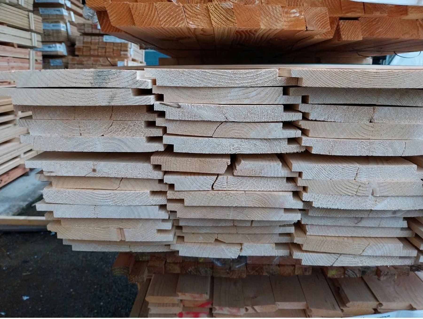 36 m² Nordische Fichte Profilholz Wechselfalz, 21x195x5700 mm