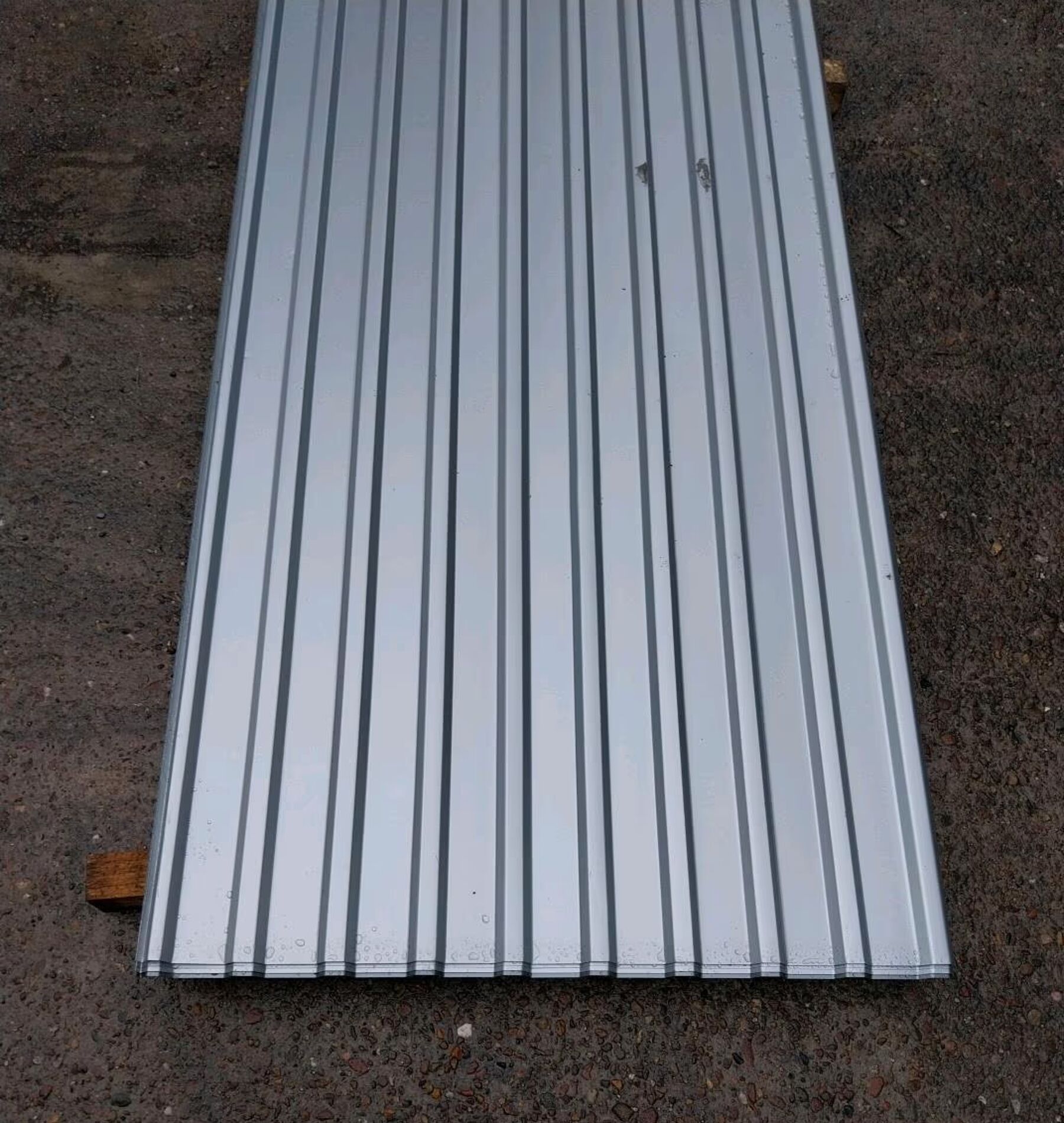 25,92 m² Trapezblech Sonderposten 200 cm Silber DP 20/65 Maschine, Rampe, Fußboden