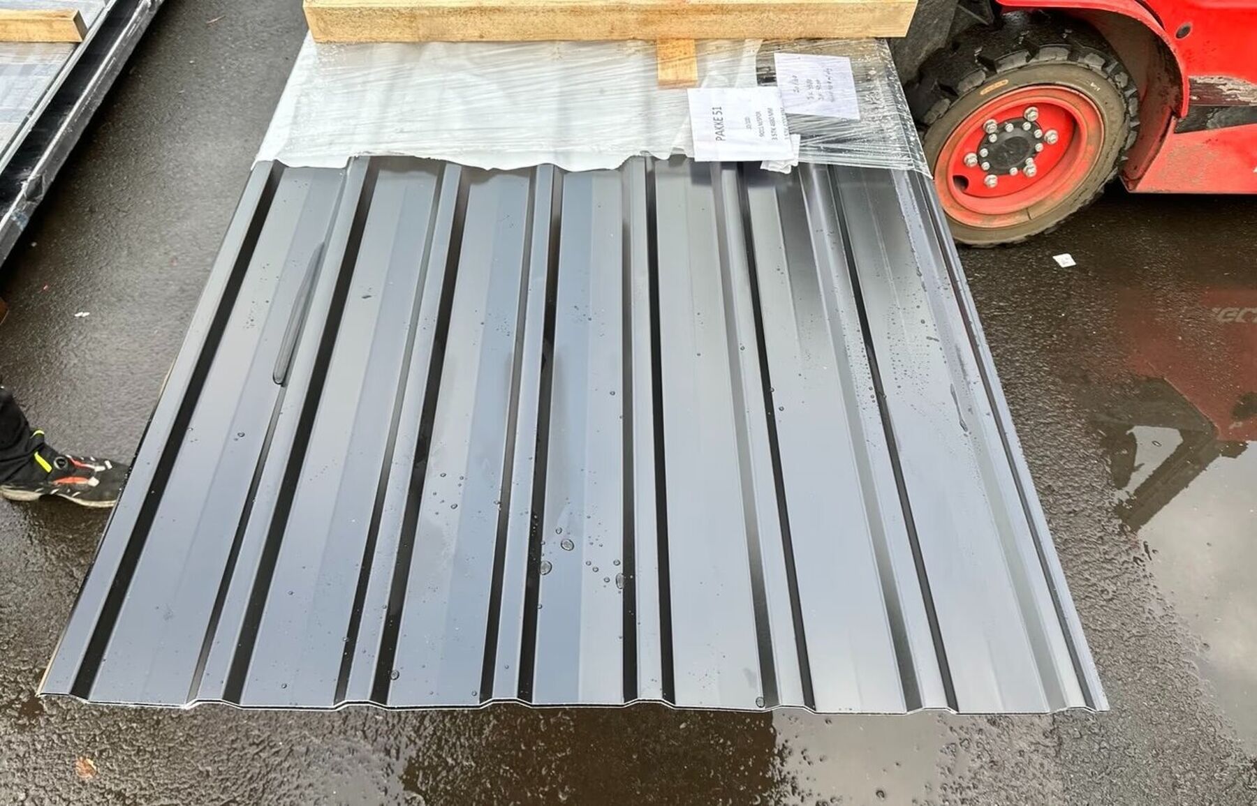 26,88 m² Trapezblech Sonderposten 200 cm Schwarz DP 20/100