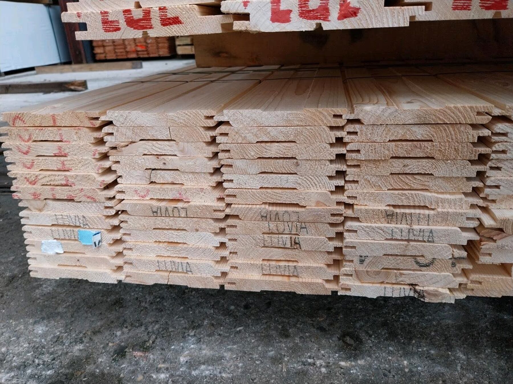 52 m² Nordische Fichte Profilholz Nut und Feder, 15.5x121x4200 mm 