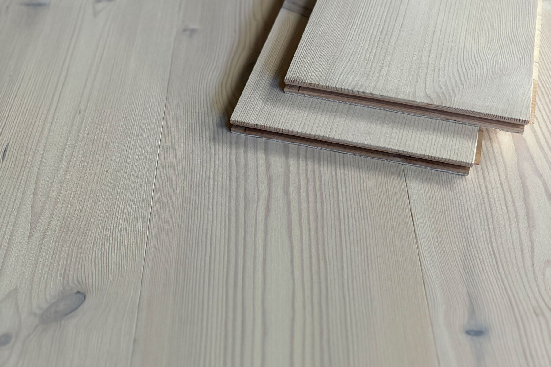 Parkett Kiefer Landhausdiele weiß, 2390 x 198 x 14 mm