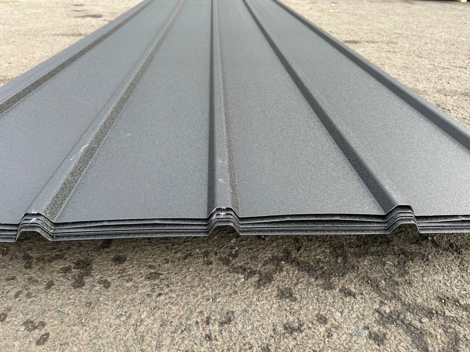 33,84 m² Trapezblech Sonderposten 300 cm Schwarz DP 20/220 33,84 m² Trapezblech Sonderposten 300 cm Schwarz DP 20/220
