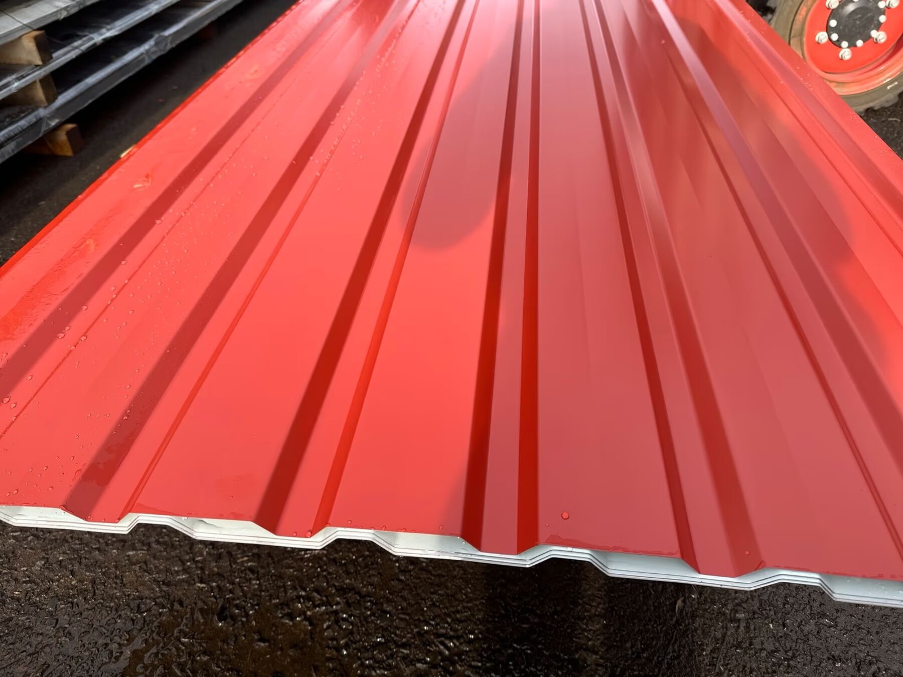 42,10 m² Wandblech Sonderposten Rot DP 20/100