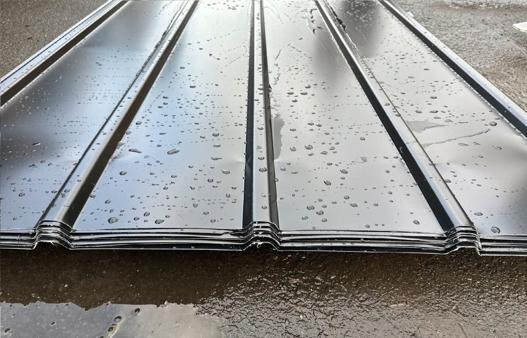 29,77 m² Trapezblech Sonderposten 330 cm Schwarz mit Vlies DP 20/220
