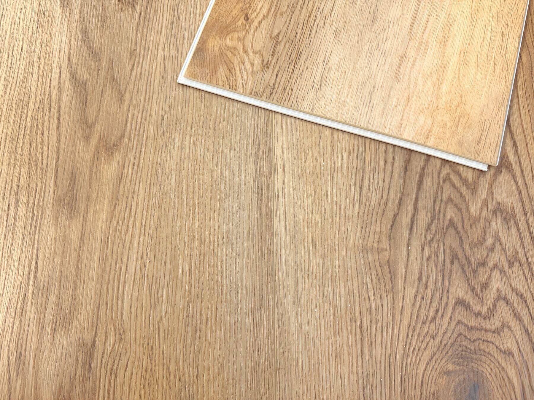 Holzboden, Parkett, Bohnenholz?, Dielen?, Ecke?