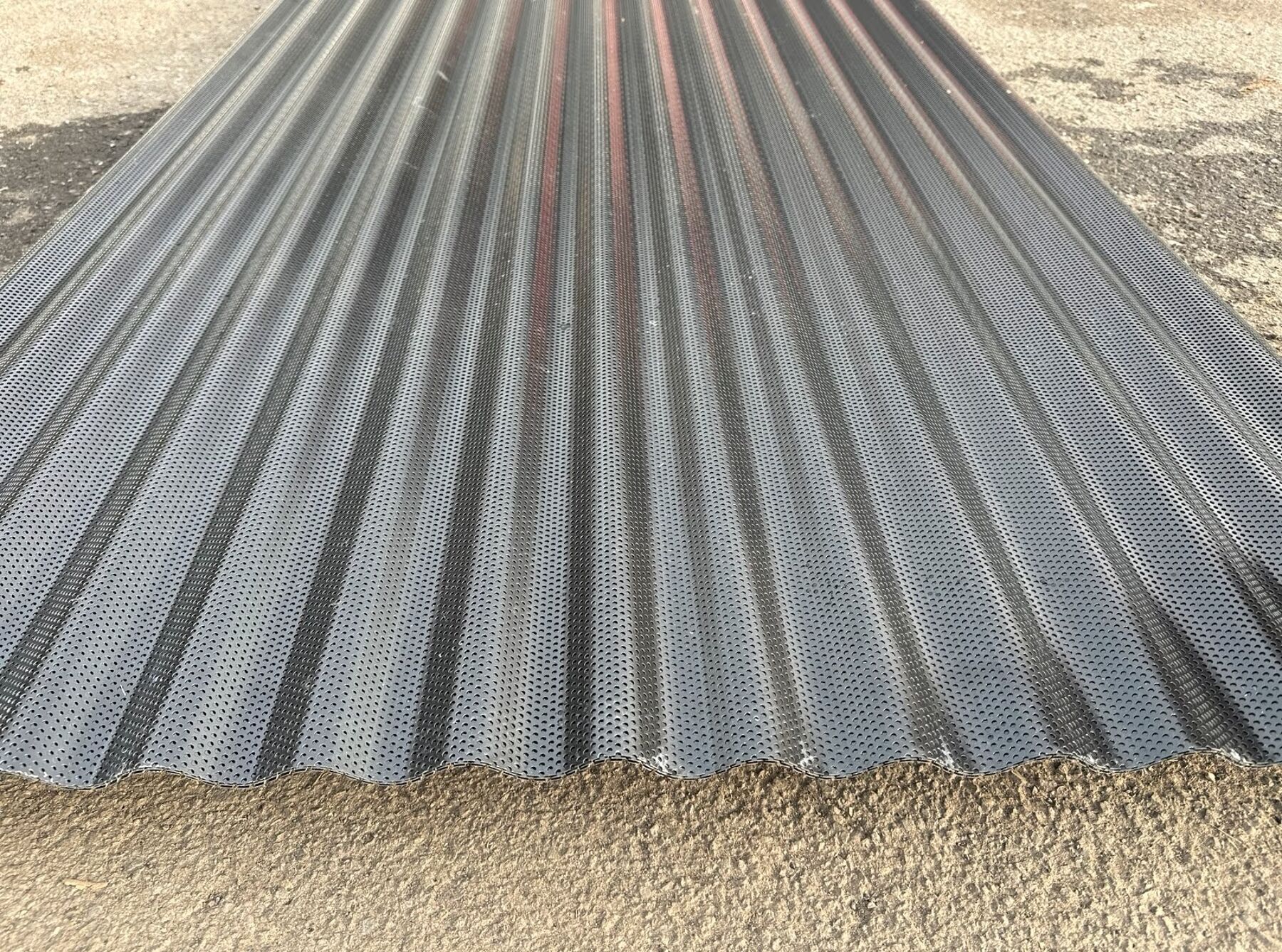 23,31 m² Lochblech Sonderposten 300 cm Schwarz 18/76