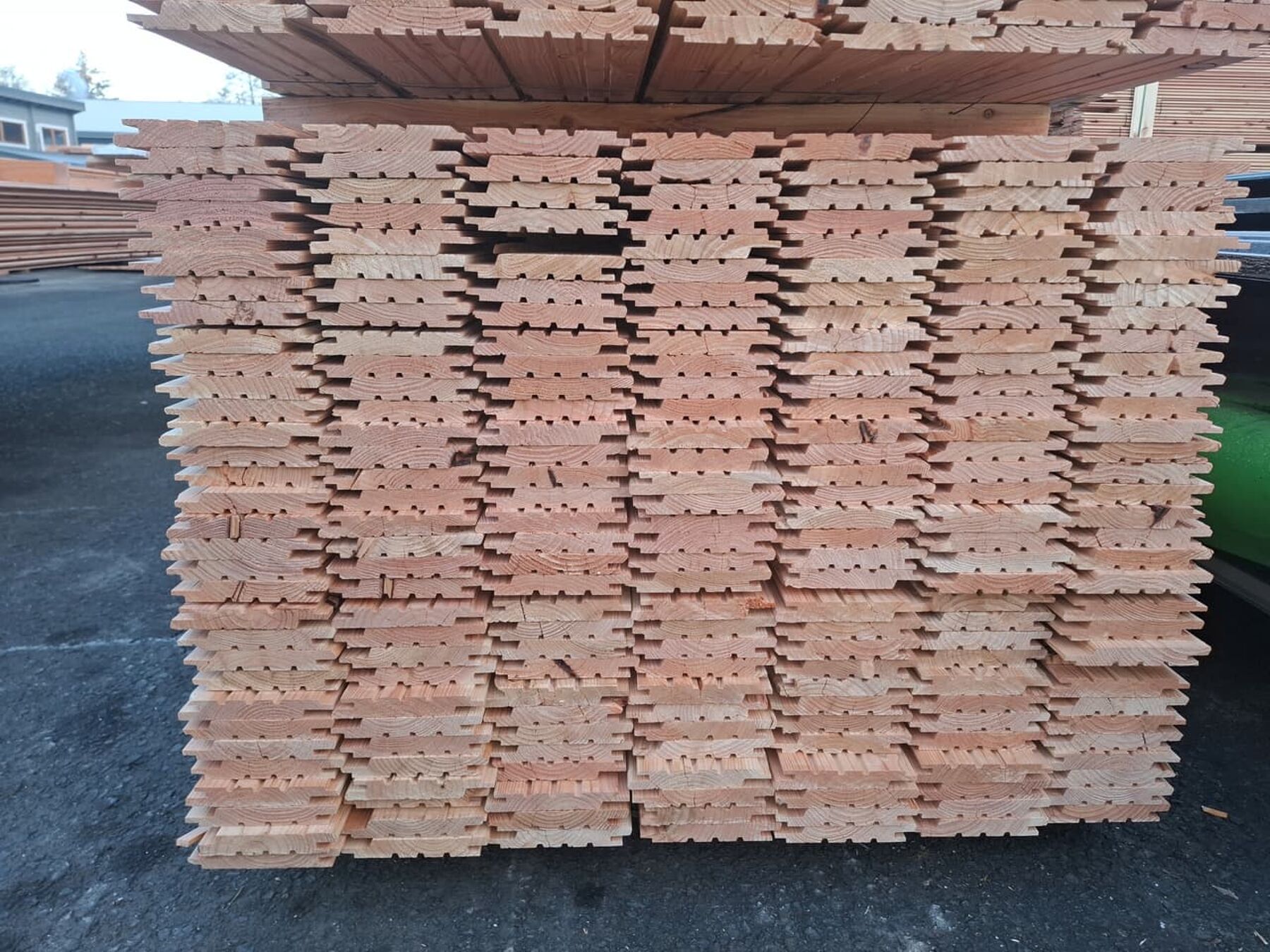 50 m² Europäische Lärche Profilholz, 21x144x4000 mm