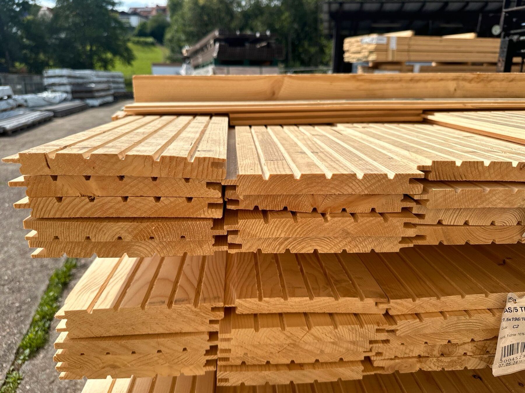 56 m² Nordische Fichte Profilholz Flachfase, 21.5x196x4800 mm