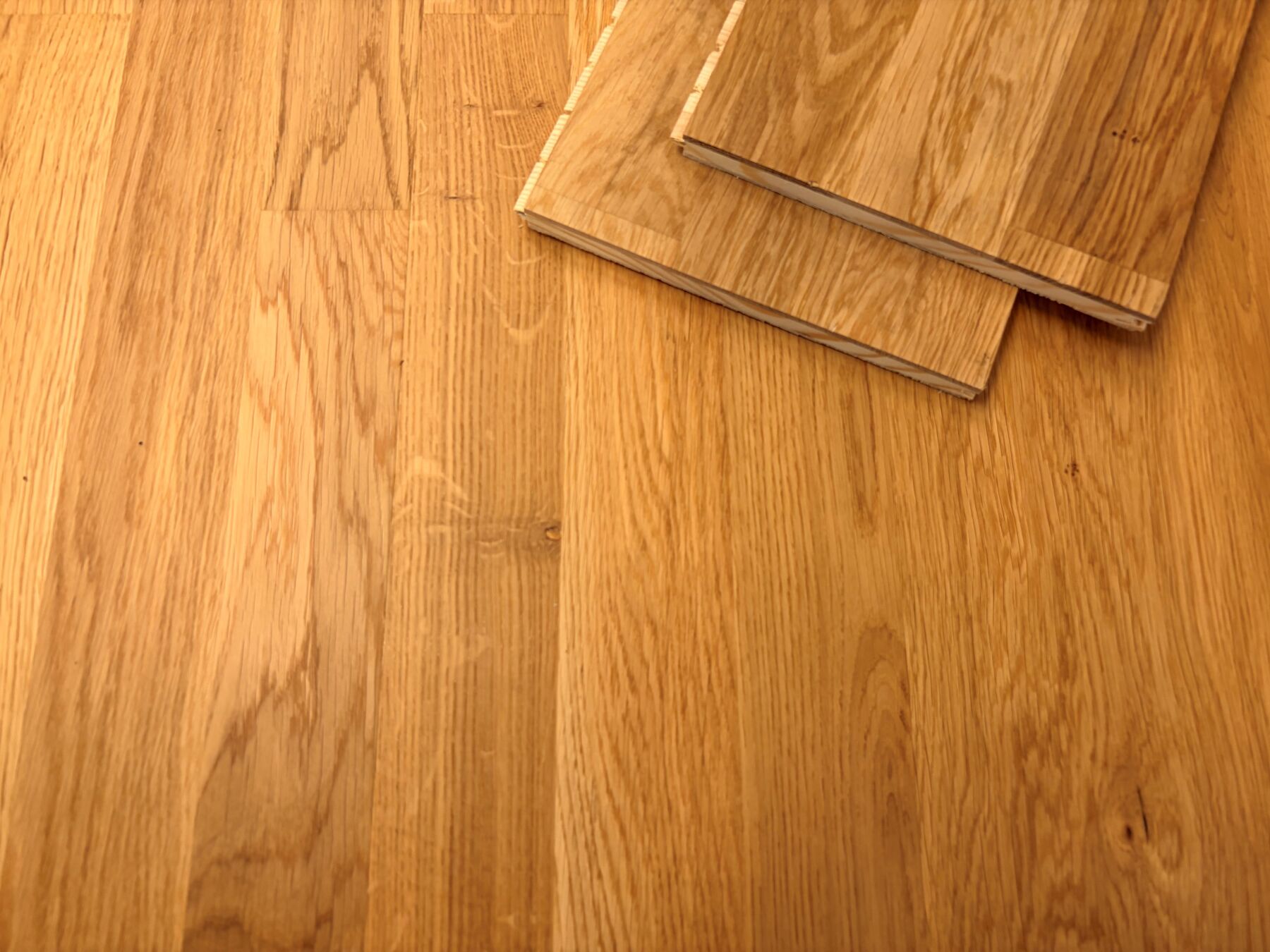 Parkett Eiche Schiffsboden Wild Unikat lackiert, 2390 x 198 x 14 mm Holzboden, Dielen, Parkett, Holzplatten, Holzböden, Holzboden, Eichenholz-Boden, Holzbohlen, Bodenpaneele, ungefär Holz