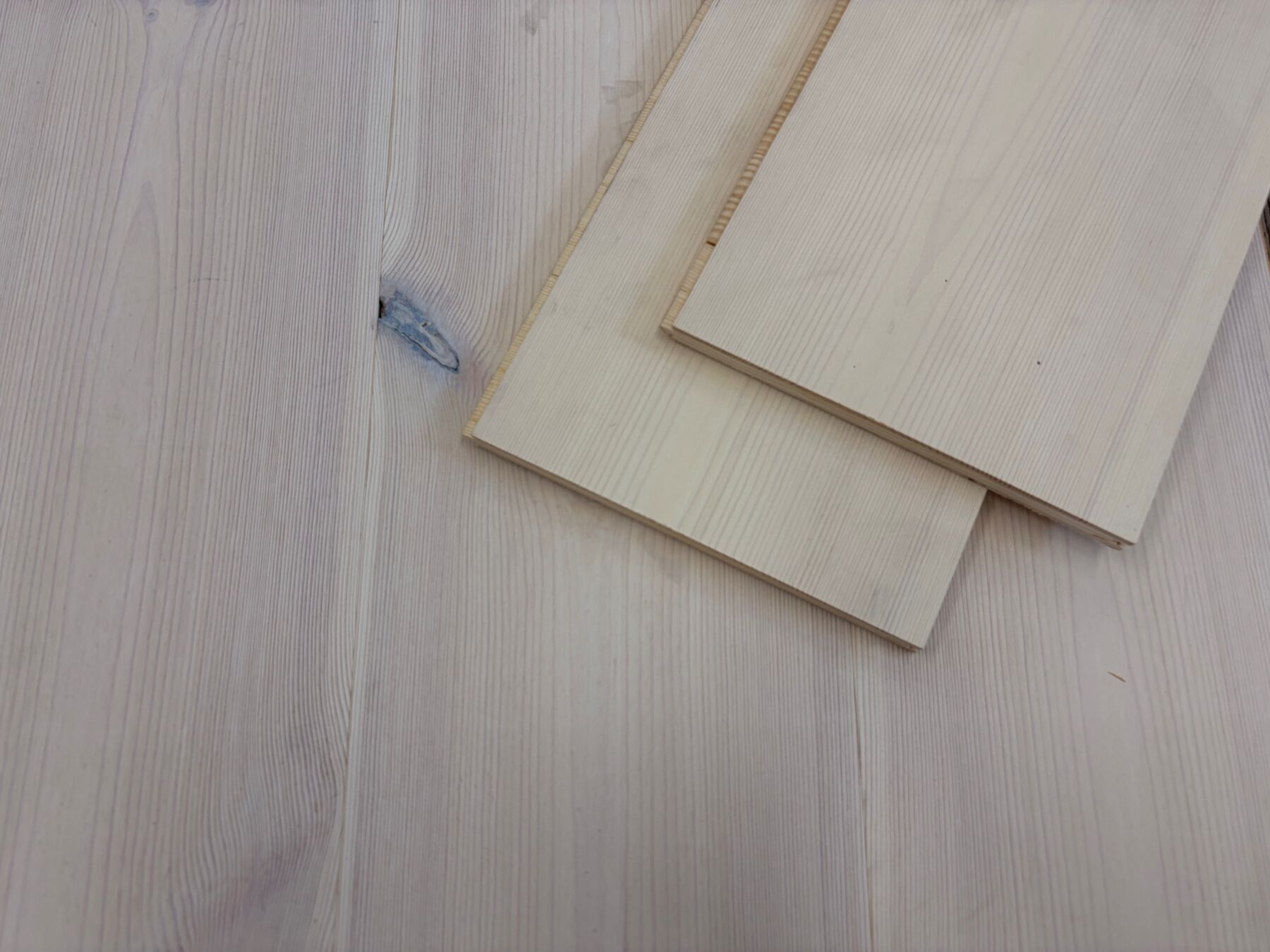 Parkett Kiefer Landhausdiele gelaugt weiß geölt, 2390 x 198 x 14 mm Holzplatte, Holzpaneel, Bauholz, Naturholz, Massivholz