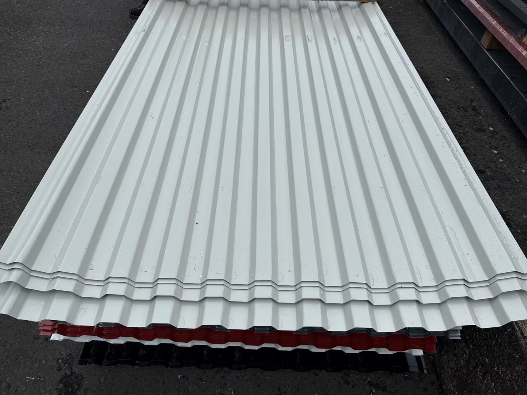 44,94 m² Trapezblech Sonderposten 300 cm Weiß mit Vlies DP 20/35