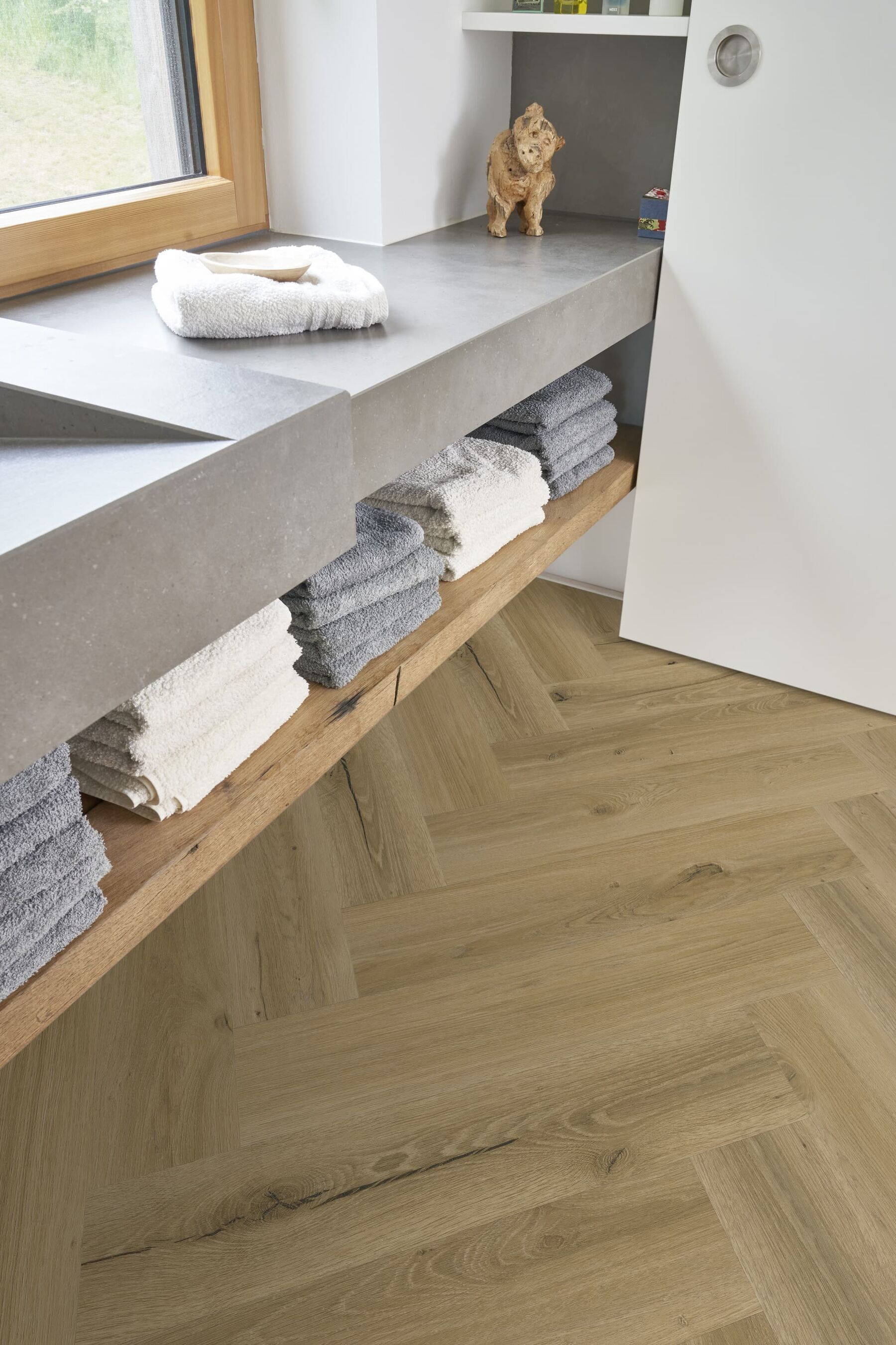 Klick-Vinylboden Fischgrät-Design Eiche Milano inkl. Trittschalldämmung
